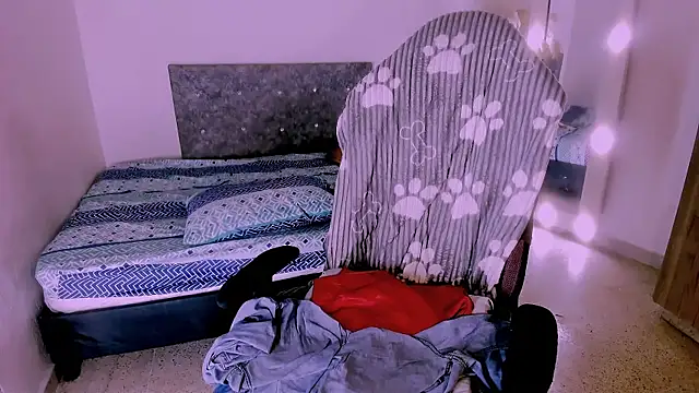 carolinemiller7 webcam