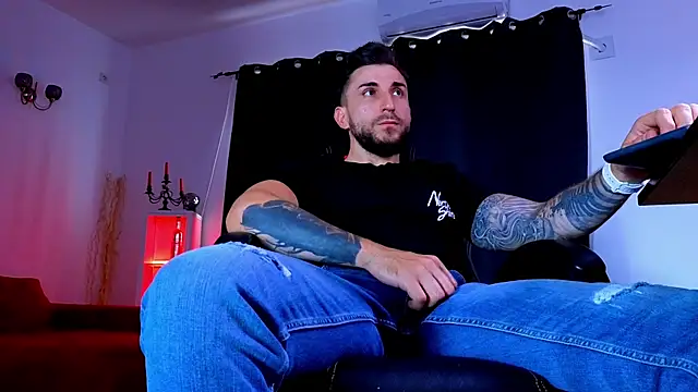 MightyAaron66 webcam