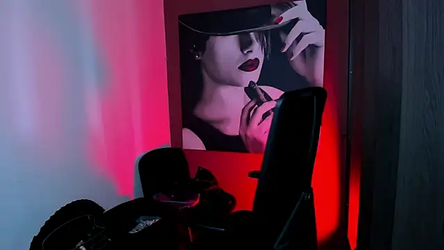 QueenOfHaze webcam