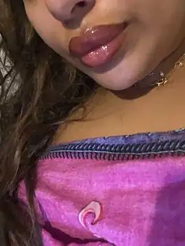 Sexlove1xo webcam