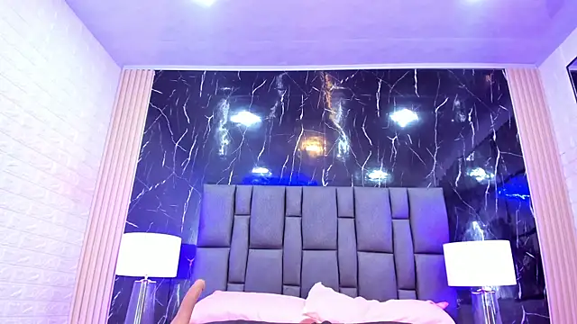 bustyglow - BustyGlow's free webcam - UK Sex Cams