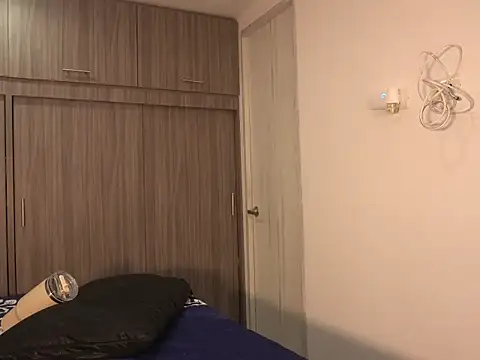 paulettewomantall webcam
