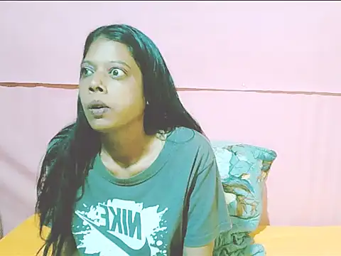IndianSexyFoxy webcam