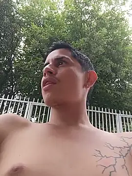 wickedboy_twin1 - Wickedboy_twin1's free webcam - UK Sex Cams