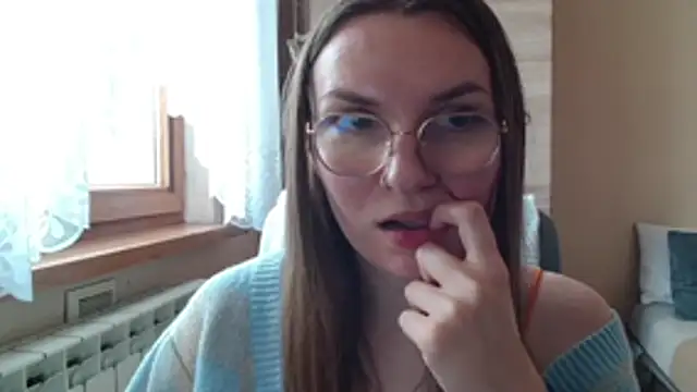 LooveELLYx webcam