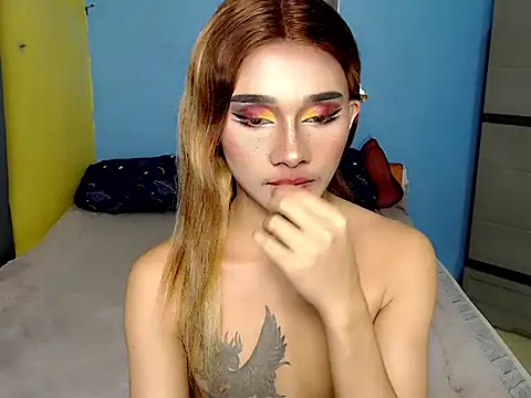 Petite_HugeCock webcam