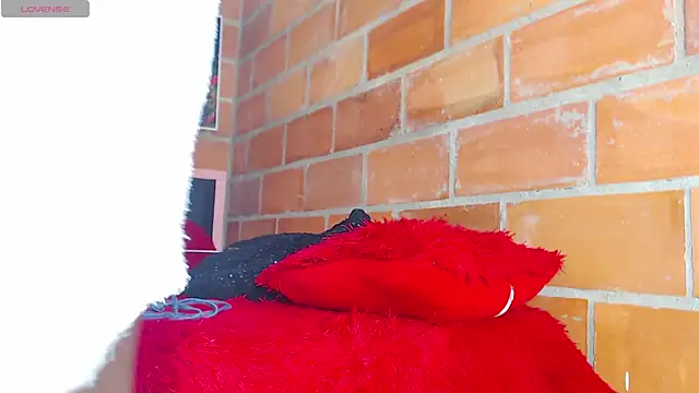 k_stormi_ webcam
