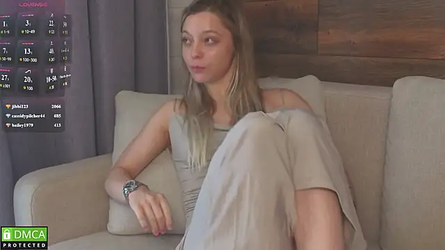 EmilieLong webcam