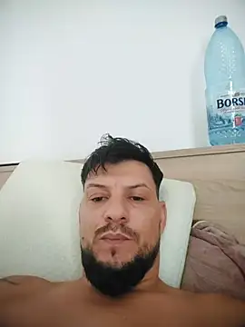 yasmi25 webcam