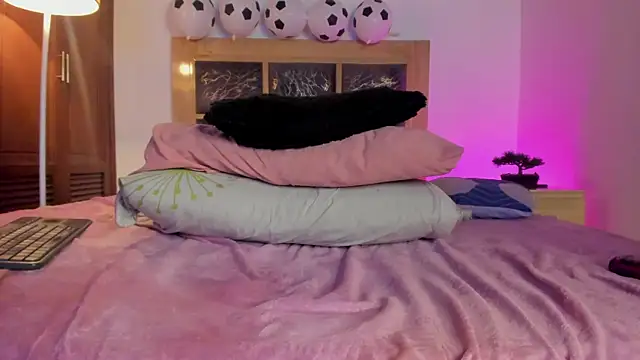 Zoe_sky1 webcam