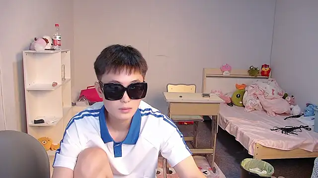 Oken57 - Male webcam sex chat