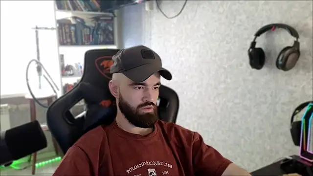 _Serious_Man webcam