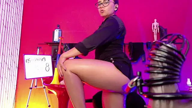 MistressSlut1 webcam