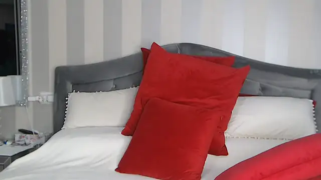 LuanaColucci webcam