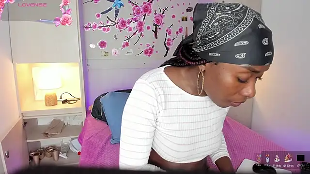 TaylorBloom webcam