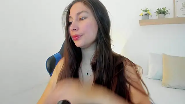 bella_99_ - Bella_99_'s free webcam - UK Sex Cams