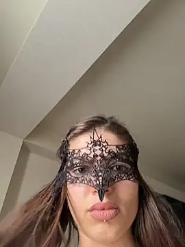Mia_Cannon webcam