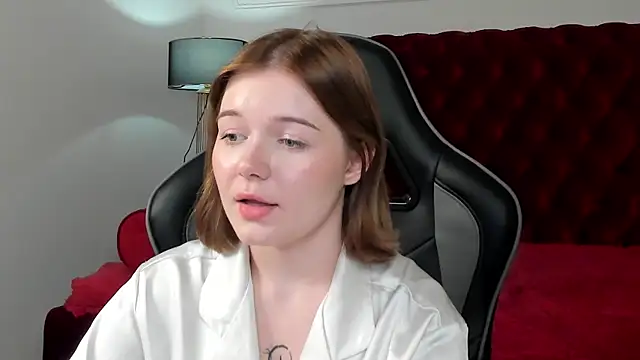 ElinaVale webcam