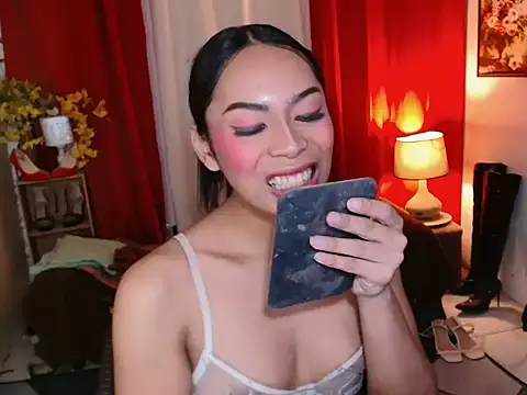kylieEmparado webcam