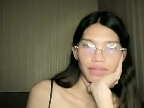Yourgoddess_jayve webcam