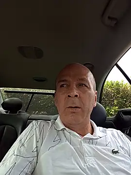 Iulian81 webcam