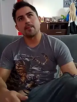 Bradd_32's cam show statistics and live stream