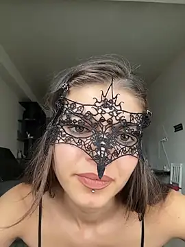 Mia_Cannon