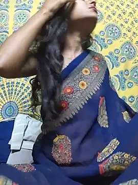 Gud_girl_Nilu webcam