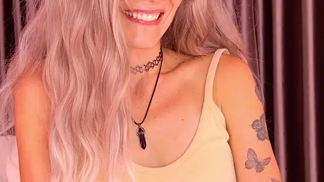 betty_xoxoo webcam
