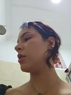 Kitty_San_xXx webcam