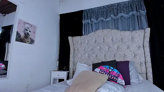aura_sterling webcam