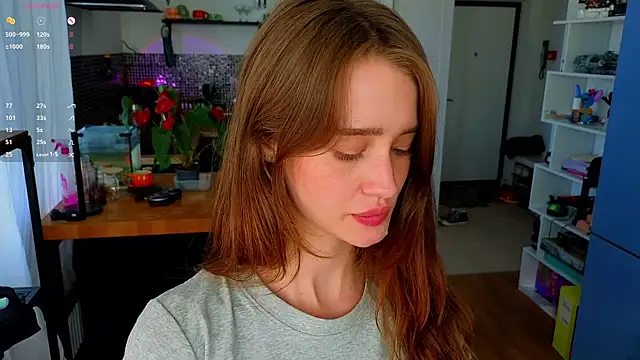 AliviaWithLove webcam