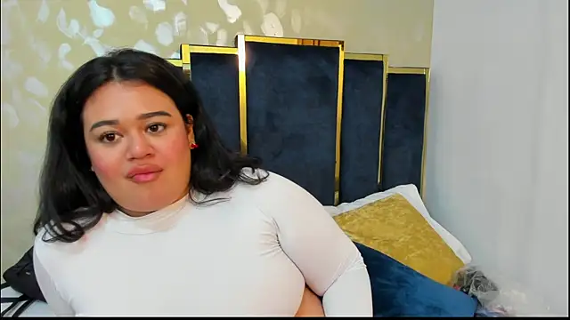 LunaaVelvets webcam