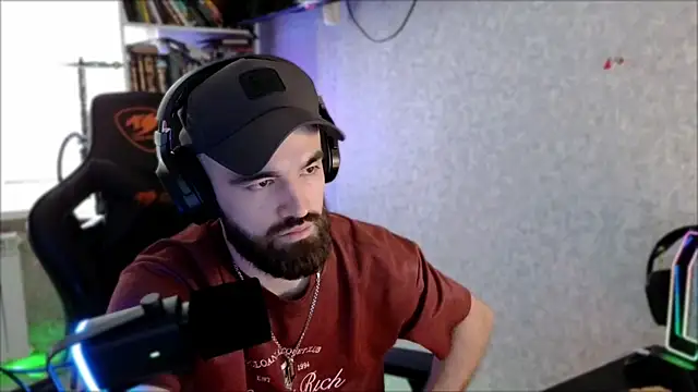 _Serious_Man webcam