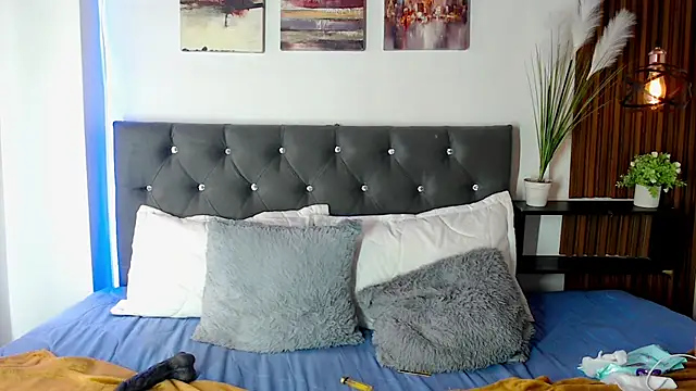 emma_cut3_ webcam