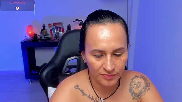 Sara_Charmy webcam