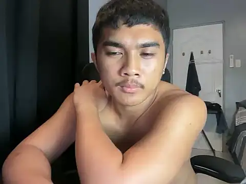 pinoyAdrianneXXX webcam
