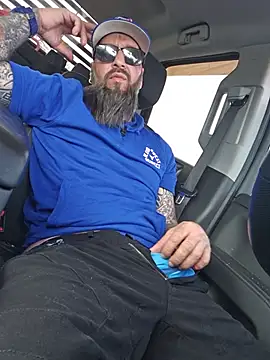 Beardedtattood webcam