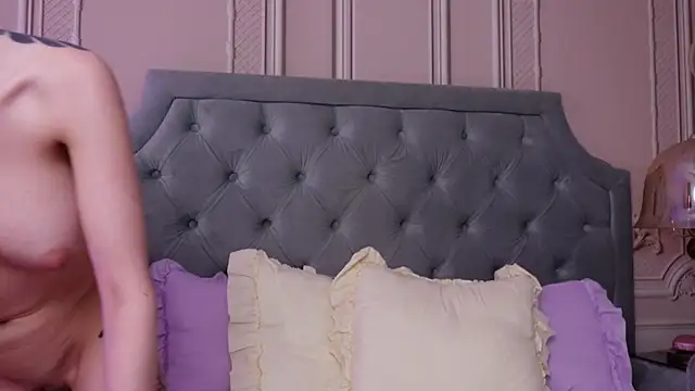 LucyAddison webcam