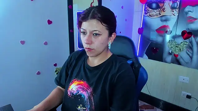 Raven_Rouge_ webcam