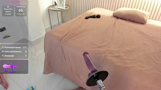 Zoebluntone webcam