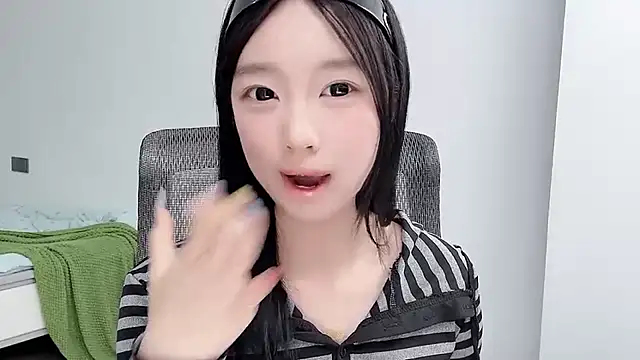 Yoyo33355 webcam