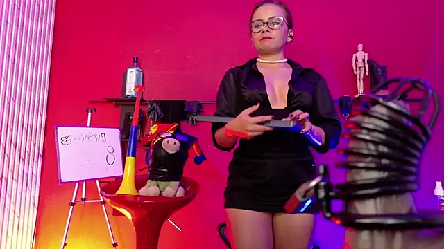 mistressslut1's live room