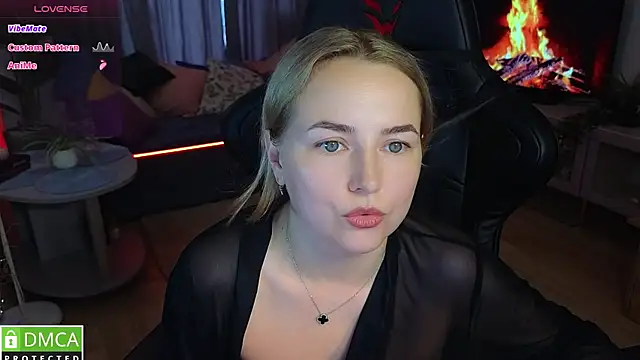 Mira_Mermayd webcam