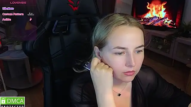 Mira_Mermayd webcam