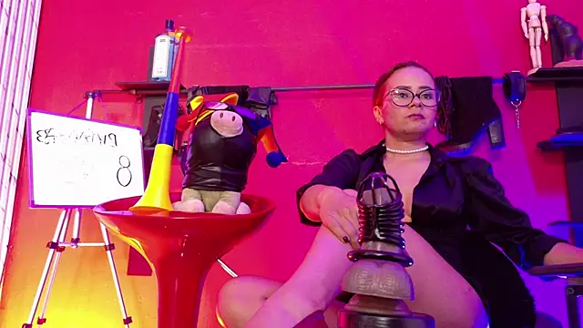 MistressSlut1 live cam on StripChat