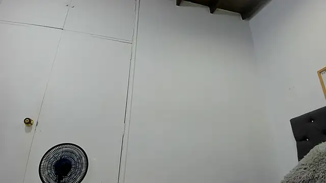 emily_behlle - Emily_Behlle's free webcam - UK Sex Cams