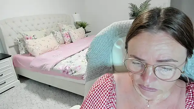 Vika73 webcam