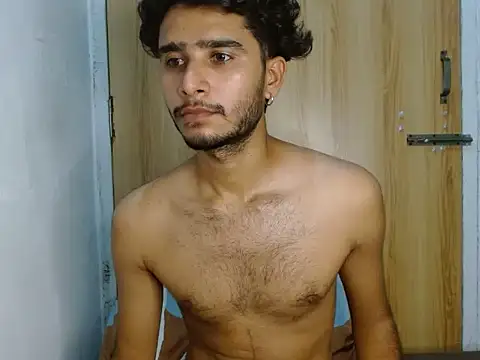 CoralN live cam on StripChat