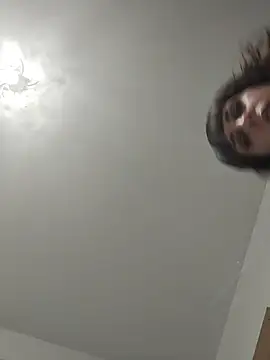 EmmaKrosss webcam